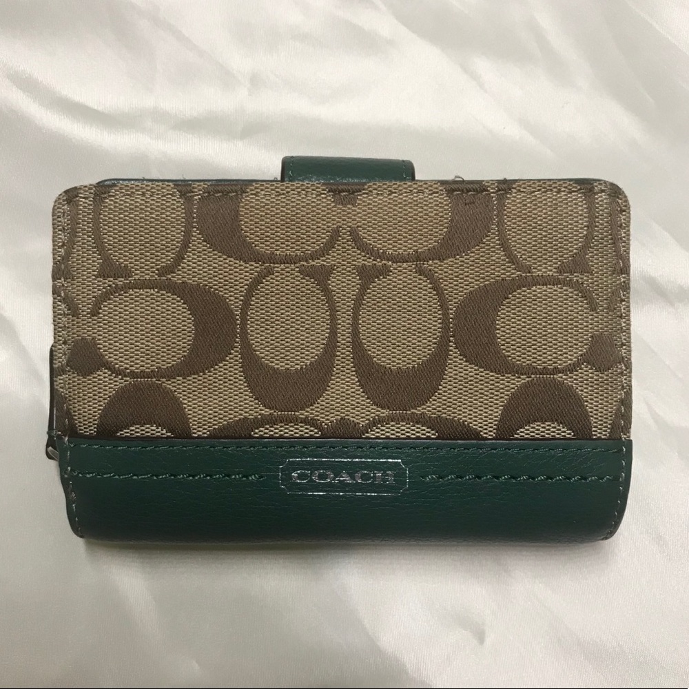 Coach medium corner zip wallet